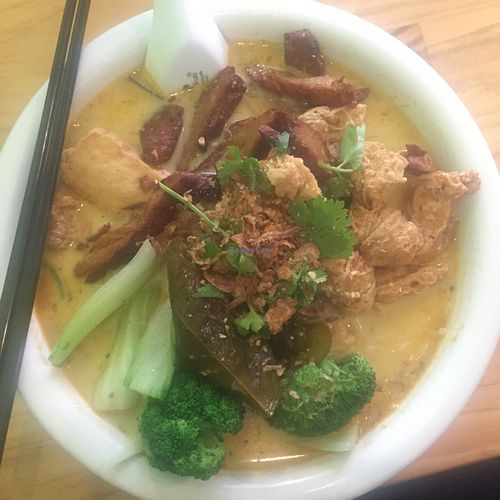 laksa at Golden Lotus Vegan in Newtown