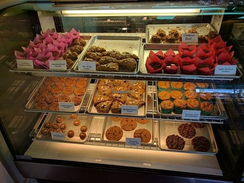More display items at Blooming Lotus Gourmet Bakery in Milwaukee