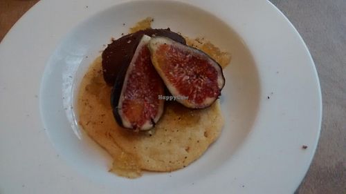 Cardamom shortbread, chocolate ganache, Sichuan pepper, fig and Corsican citron jam  at Dune in Paris