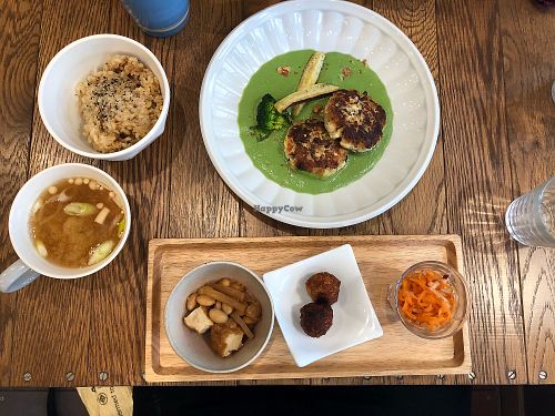 Lunch set  at Apprivoiser Whole Food Cafe in Kyoto