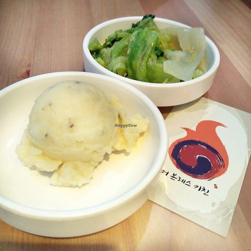Free side dishes  at The Boneless Kitchen - 无骨厨房 in Central Singapore