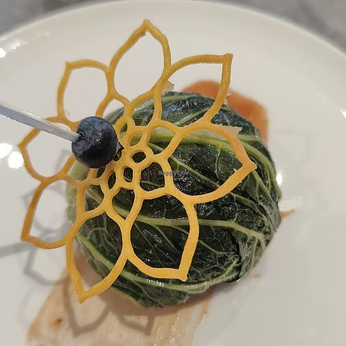 Cabbage Savoy with Truffle Fried Rice
松露卷心菜炒饭 at elemen 元素 - Millenia Walk in Central Singapore