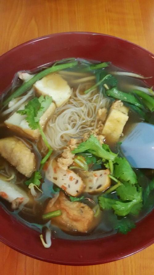 prawn bee hoon soup at Xiu Yuan Vegetarian Eating House in Central Singapore