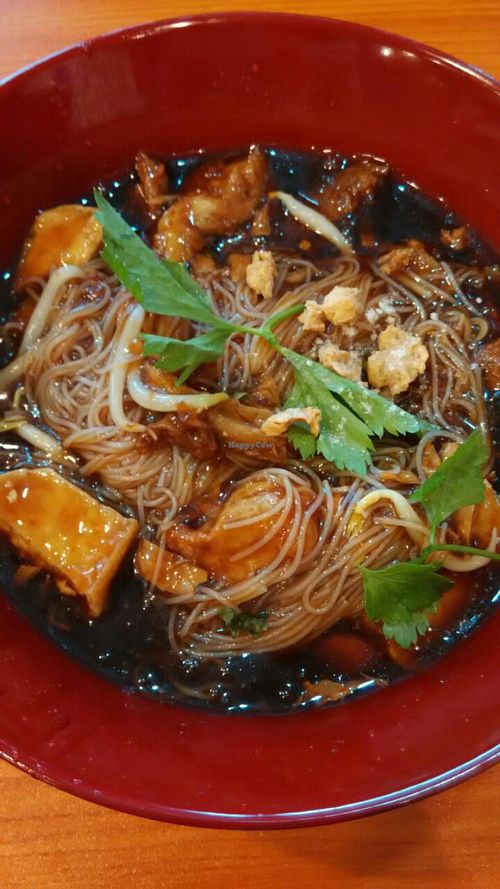 Lor Bee hoon (braised sauce noodle) at Xiu Yuan Vegetarian Eating House in Central Singapore
