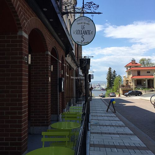 Le Soixante 5 at Le Soixante 5 in Levis