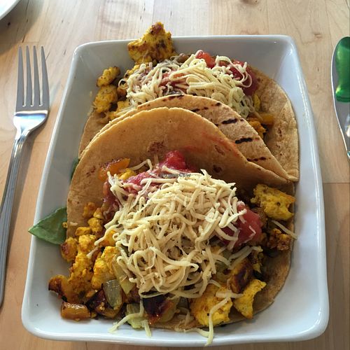 Tortilla Dejeuner at Le Soixante 5 in Levis