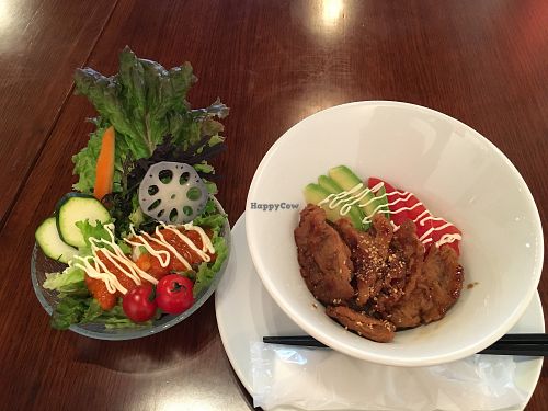 Salad and ginger cutlets  at Los Angeles in Kanazawa in Kanazawa