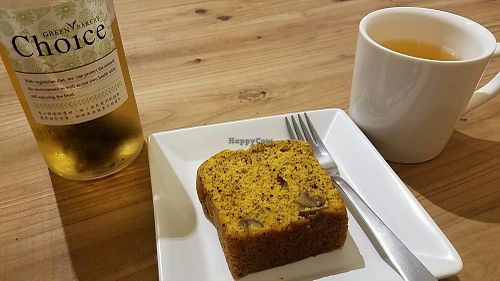 tea and pumpkin walnut bread at Green Bakery in Taipei