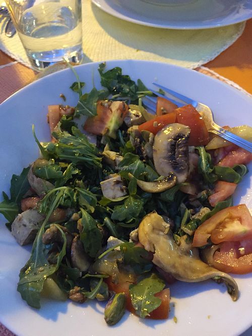 This is the Mediterranean Salad (sorry, I couldn't wait to dig in...) at Didi Cafe in Albufeira