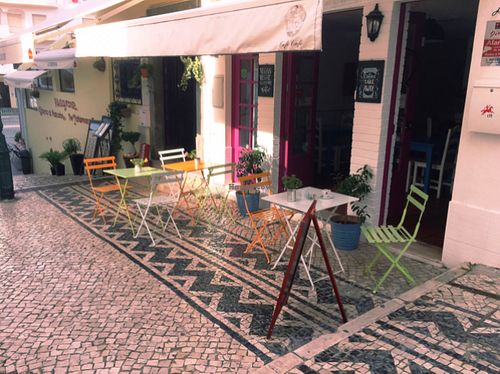 indoor & outdoor seating  at Didi Cafe in Albufeira