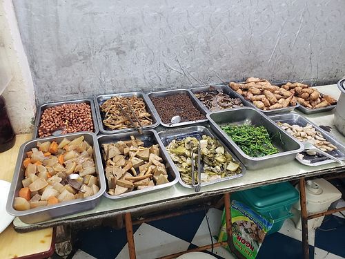 Buffet at Tu Hao in Hanoi