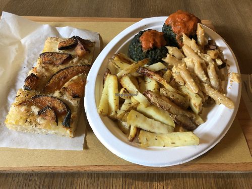 Pumpkin focaccia, rosemary potatoes, penne with carbonara, spinach muffins at Radicetonda - Piazza Buozzi in Milan