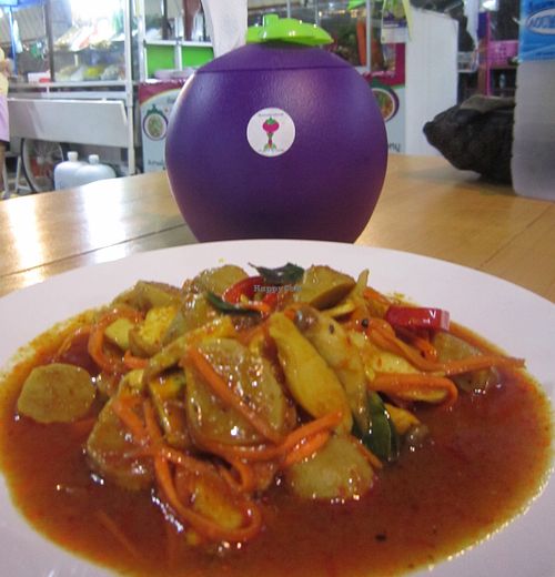 The food is very tasty and well presented here at Nam Mangosteen Thailand  in Ranong