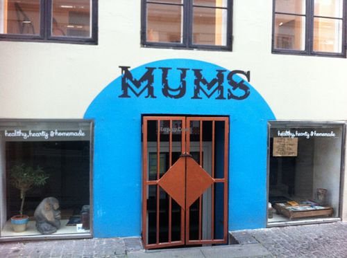 Front entrance at Mums Deli in Copenhagen