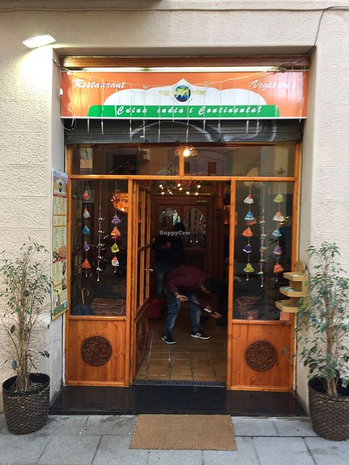 New address shop front  at Veg World India in Barcelona