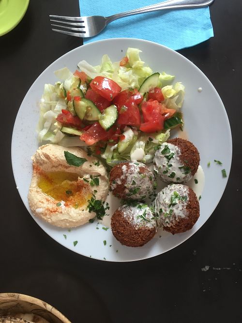 Small falafel plate at VegeOrient in Antwerpen