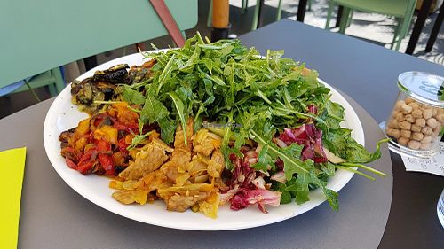 Buffet at 100% Bio in Rome