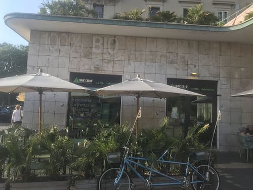 Outside at 100% Bio in Rome