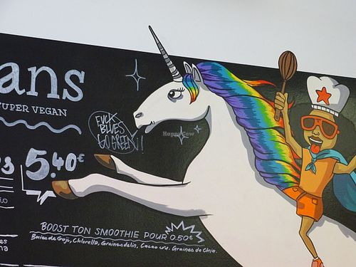 Las Vegans unicorn at Las Vegans in Paris