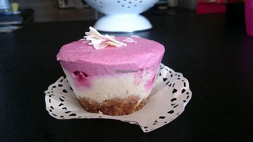 Delicious Raw vegan cheesecake at Granny Smith in Annecy