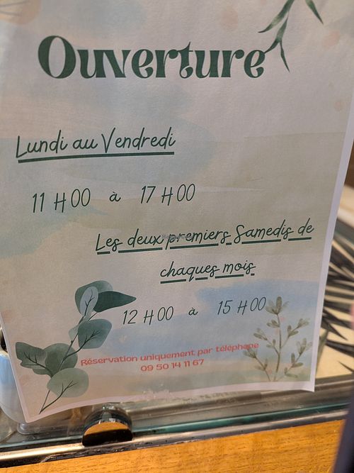 December 2025 hours at Granny Smith in Annecy