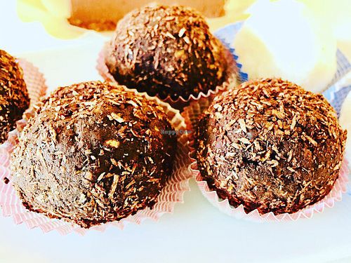 veg&raw energy balls at SmileS in Bellinzona