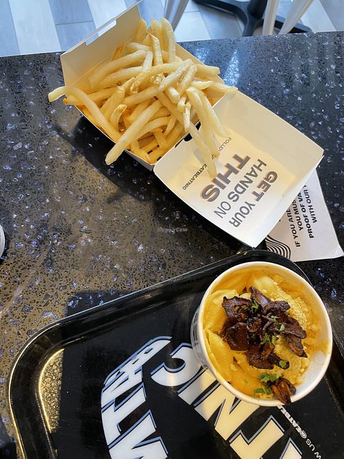 Mac and cheese, air fried fries at Beatnic - Bleecker St in New York City