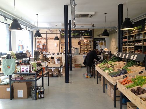 Packaging free shop at Opgeweckt Noord in Groningen