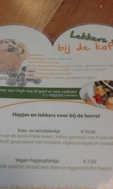 cakes and vegan 'hapjesplank' on menu at Broodje Bewust in Leeuwarden