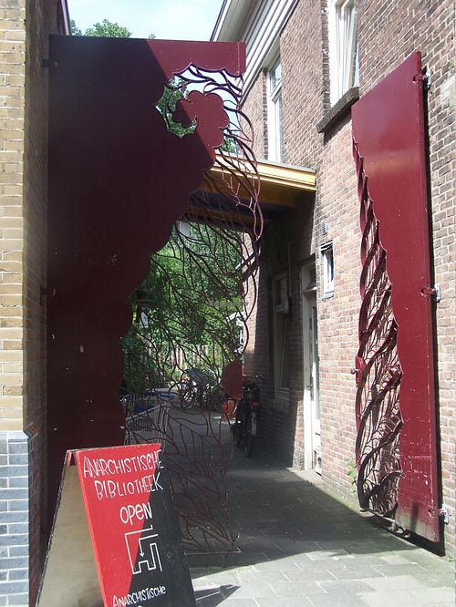 Entrance from street at MKZ in Amsterdam