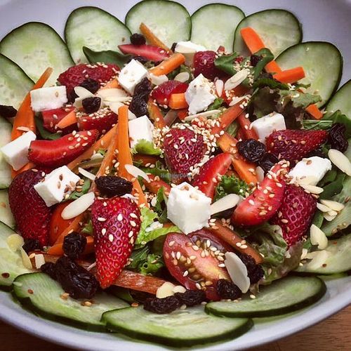 SALAD LOVER in Costa Rica at La Cuchara Verde - Positive Food in Playa Flamingo