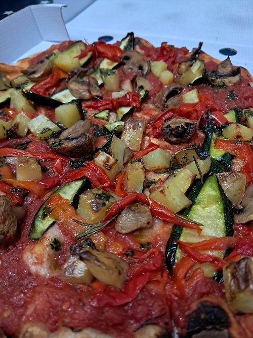 Pizza with mushrooms, red bell pepper, courgette and roasted potatoes at NovaPizza Vegan Kitchen in Edinburgh