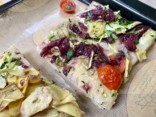 vegan pizza at Grano Frutta e Farina in Rome