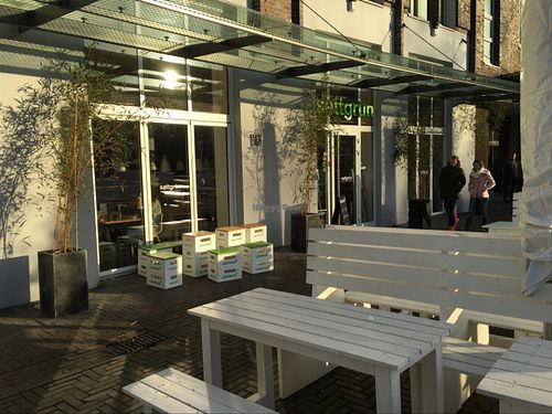 outside at Sattgrün in Essen