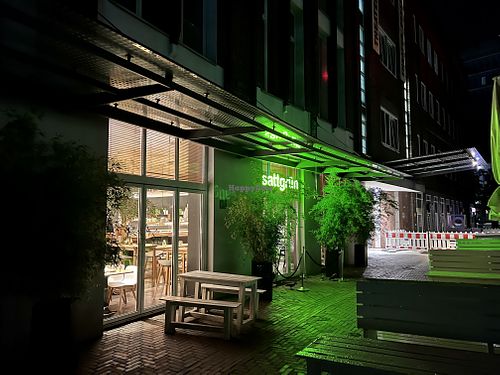 outside  at Sattgrün in Essen