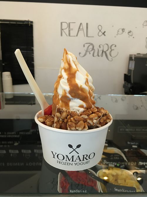 yomaro‘s choice. 1 sauce + 3 toppings = one huge portion at YOMARO in Hannover