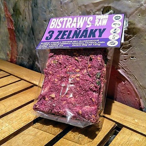 RAW Zelňáky jsou naše NOVINKA, kterou běžně podáváme k RAW polévkám. Je z Kysaného zelí, ČERVENÉHO ZELÍ, kmínu, petržele,  soli, slunečnicového, dýňového, hočičného semínka a pohanky. 

V tomto balení naleznete 3 ks zelňáků o celkové váze cca 80 - 120g.

Pro milovníky zelňáků - bezcibuláků - máme tyto speciální, vymazlené, krásně fialové :)
#bezcibule #zelňák #3ks #40Kč at bistRAW & Tea in Prague