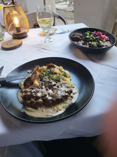 Steak and curry at Full Bloom in Miami Beach
