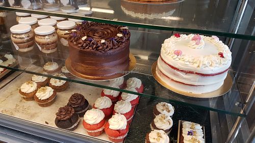 Cakes and cupcakes at La Besnéta in Barcelona