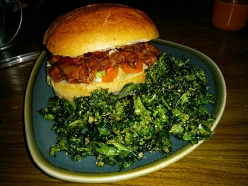 Jackfruit burger at Vegan Hippo in London