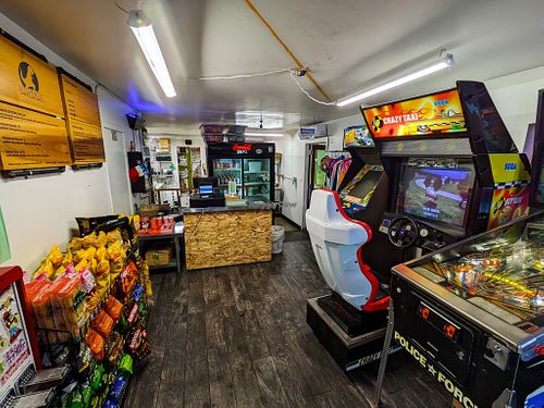 Inside of Dinosaurs - Boardman Pl at Dinosaurs - Boardman Pl in San Francisco