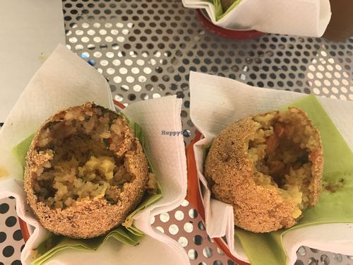 Sicilian and parmigiana vegan options at Arancinaglutenfree in Siracusa