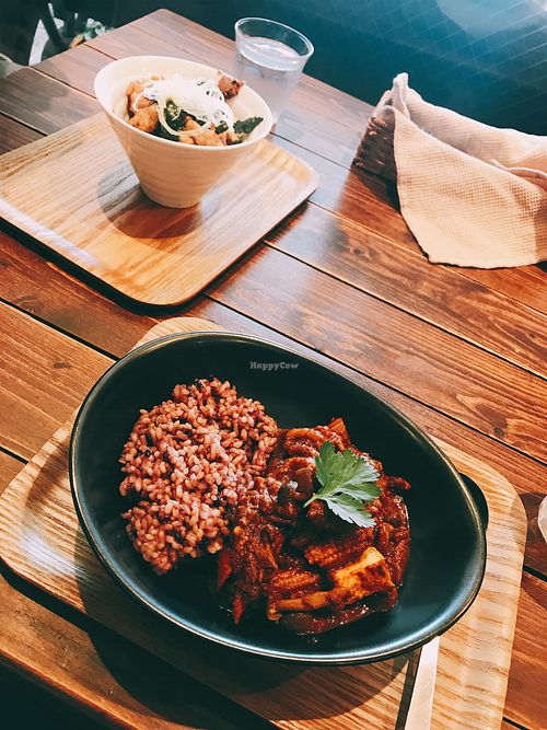 Tofu curry at Veganic To Go in Tokyo