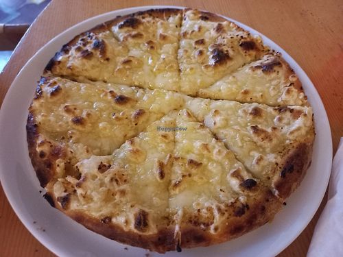 Garlic bread with Violife at Alexandra Ristorante in Ramsgate