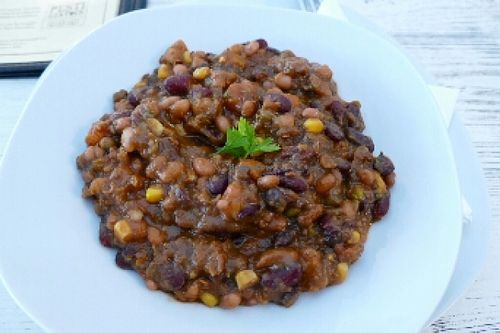 Bean chili at CsendesM Vegan Bistro in Budapest