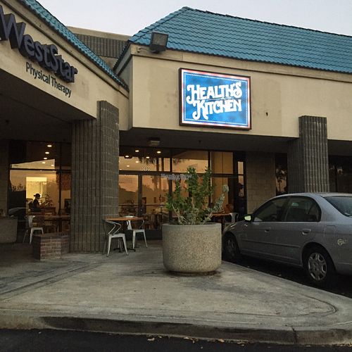 front view at Health's Kitchen in Riverside