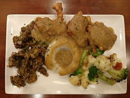 fried chikn dinner platter at Lovin' Spoonfuls in Tucson