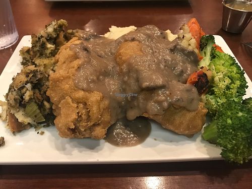 Fried chicken dinner at Lovin' Spoonfuls in Tucson