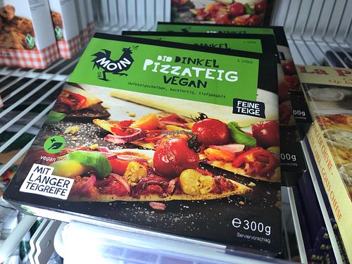 Vegan spelt pizza dough in freezer at De Halm Natuurvoeding in Amstelveen