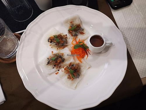 Galettes de riz at Le P'tit Pré Chez Lan in Paris